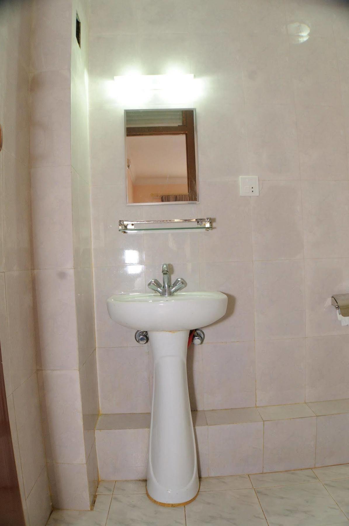 Hotel Brihaspati Κατμαντού Εξωτερικό φωτογραφία